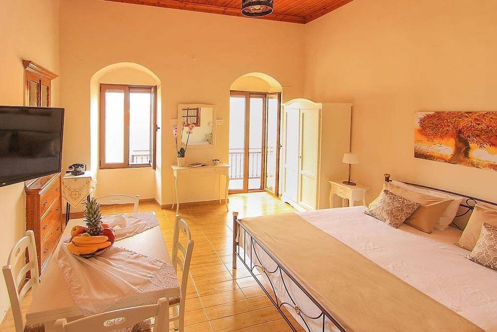 Athanasia'S House Symi Exterior photo
